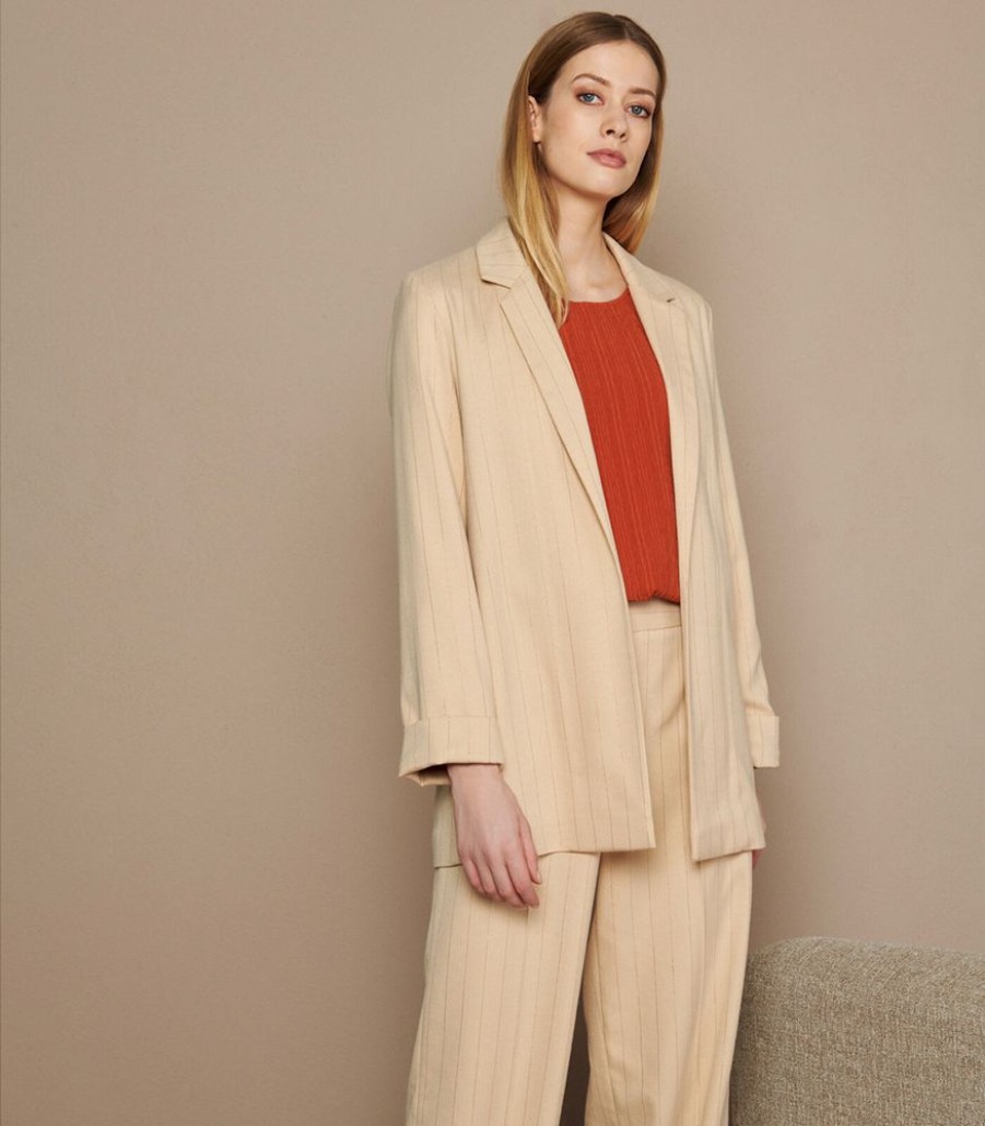 Femmes Marie Méro Maatpakken & Blazers | Beige Blazer Met Fijne Strepen